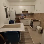 Deric Apartment *